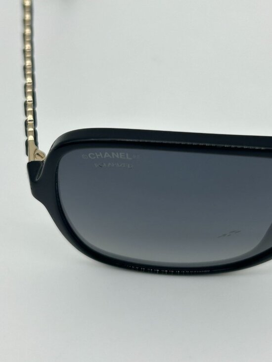 Chanel CC Logo Polarized Sunglasses Black Gray Gradient Eyewear